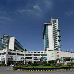 Отель Crowne Plaza New Delhi Rohini Индия, Нью-Дели - отзывы, цены и фото номеров - забронировать отель Crowne Plaza New Delhi Rohini онлайн с домашними животными