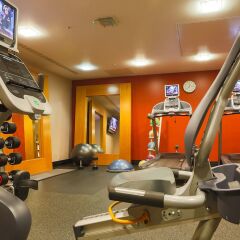 Отель DoubleTree by Hilton London Victoria Великобритания, Лондон - 3 отзыва об отеле, цены и фото номеров - забронировать отель DoubleTree by Hilton London Victoria онлайн фитнесс-зал