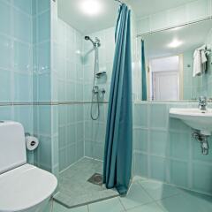 Отель Taanilinna Hotel Эстония, Таллин - 11 отзывов об отеле, цены и фото номеров - забронировать отель Taanilinna Hotel онлайн ванная