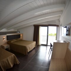 Отель Club Hotel Le Nazioni Италия, Монтезильвано - отзывы, цены и фото номеров - забронировать отель Club Hotel Le Nazioni онлайн комната для гостей