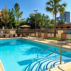 Отель Hampton Inn & Suites Houston-Medical Ctr-Reliant Park Хьюстон бассейн