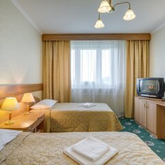 Гостиница OREKHOVO APARTMENTS with two bedrooms near Tsaritsyno park в Москве отзывы, цены и фото номеров - забронировать гостиницу OREKHOVO APARTMENTS with two bedrooms near Tsaritsyno park онлайн Москва комната для гостей фото 4