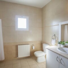 Отель Mimosa Seafront Villa Кипр, Протарас - отзывы, цены и фото номеров - забронировать отель Mimosa Seafront Villa онлайн ванная фото 2