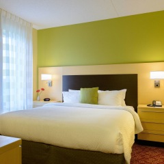 Отель TownePlace Suites by Marriott Frederick комната для гостей