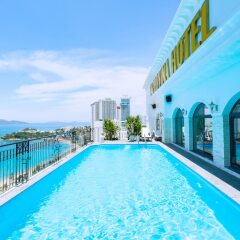 Daphovina Hotel Нячанг бассейн