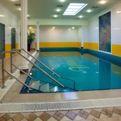 Отель Astoria & Medical Spa бассейн фото 2