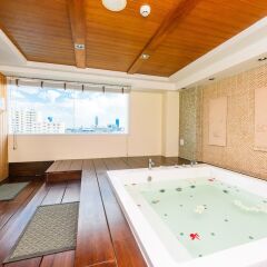Отель Lohas Residences Sukhumvit Бангкок спа фото 2