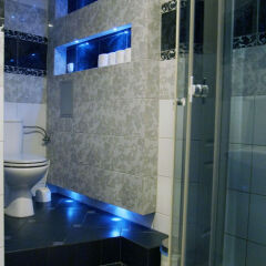 Отель Blooms Inn & Apartments Польша, Познань - отзывы, цены и фото номеров - забронировать отель Blooms Inn & Apartments онлайн ванная