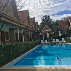 Отель Bangtao Village Resort бассейн фото 2