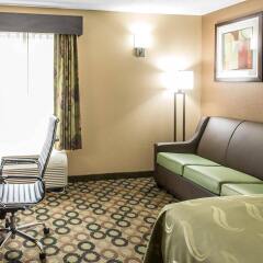 Отель Quality Inn & Suites Колумбус комната для гостей фото 5