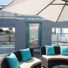 Отель The Kinney Venice Beach с домашними животными