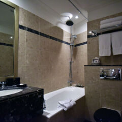 Отель Room Mate Alain ванная