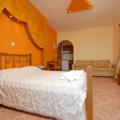 Golden Sun Hotel сейф в номере