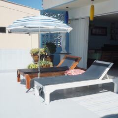 Отель Stefans Guesthouse бассейн