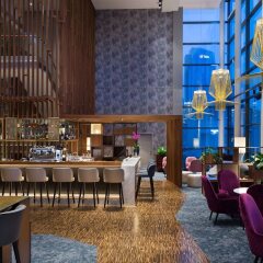 Отель Radisson Blu Hotel Lietuva Литва, Вильнюс - 5 отзывов об отеле, цены и фото номеров - забронировать отель Radisson Blu Hotel Lietuva онлайн гостиничный бар