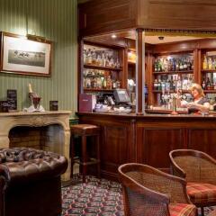 Best Western Lamphey Court Hotel and Spa гостиничный бар
