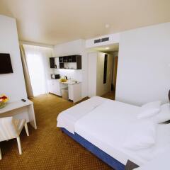 Курортный отель Санмаринн All Inclusive Анапа комната для гостей фото 5