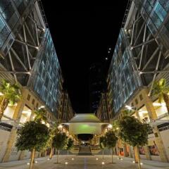 Отель The Boulevard Arjaan by Rotana парковка