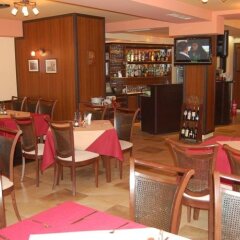 Отель Family Hotel Familia Болгария, Трявна - отзывы, цены и фото номеров - забронировать отель Family Hotel Familia онлайн питание