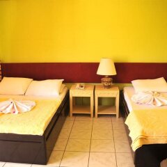 Sun Kiss Hotel комната для гостей