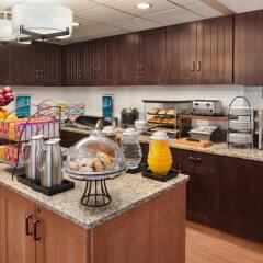 Отель Homewood Suites By Hilton Columbus-Hilliard Хиллиард питание