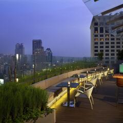 Отель The Westin Grande Sukhumvit, Bangkok бассейн