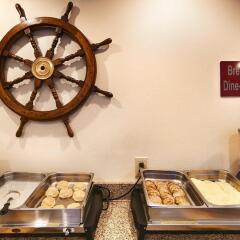 Отель Best Western Lakewood Inn сауна