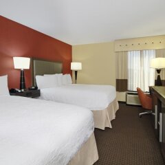 Отель Hampton Inn Columbus-International Airport комната для гостей фото 4