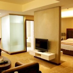 Yizhuo International Hotel комната для гостей фото 4