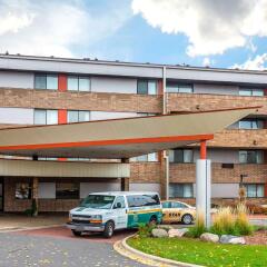 Отель Quality Inn & Suites Mall Of America - Msp Airport Блумингтон парковка