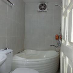 Отель Happy Moon Guesthouse Ханой спа