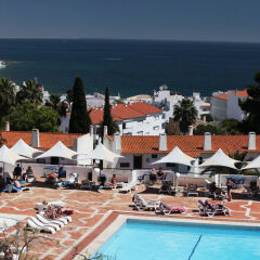 Отель Albufeira Jardim Apartments Португалия, Албуфейра - 1 отзыв об отеле, цены и фото номеров - забронировать отель Albufeira Jardim Apartments онлайн бассейн фото 3