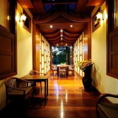 Отель Phuket Chaba Hotel Таиланд, Пхукет - 1 отзыв об отеле, цены и фото номеров - забронировать отель Phuket Chaba Hotel онлайн интерьер отеля