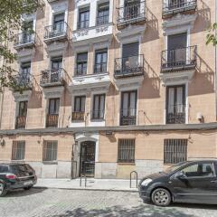 Отель Alterhome Apartamento Palacio Real I парковка