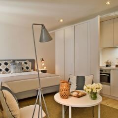 Апартаменты Lisbon Five Stars Apartments Combro 77 комната для гостей