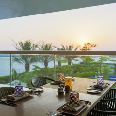 Отель DoubleTree by Hilton Dubai Jumeirah Beach балкон