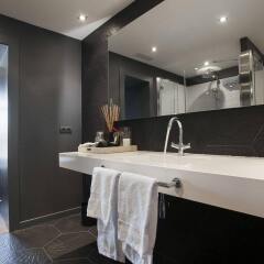 Отель Godo Luxury Apartment Passeig De Gracia Испания, Барселона - отзывы, цены и фото номеров - забронировать отель Godo Luxury Apartment Passeig De Gracia онлайн ванная