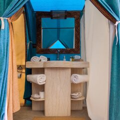 Отель Luxury Camp Chebbi Марокко, Мерзуга - отзывы, цены и фото номеров - забронировать отель Luxury Camp Chebbi онлайн ванная