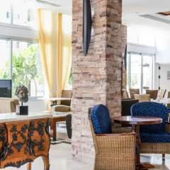 Отель Alva Hotel Apartments Кипр, Протарас - 3 отзыва об отеле, цены и фото номеров - забронировать отель Alva Hotel Apartments онлайн интерьер отеля фото 3