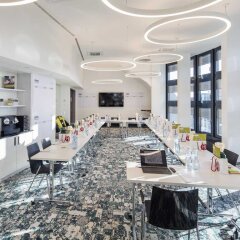 Отель Arcotel Donauzentrum Вена интерьер отеля