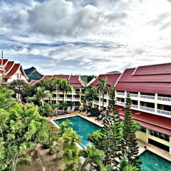Отель Krabi Success Beach Resort бассейн