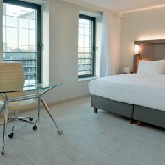 Отель Courtyard by Marriott Brussels EU Бельгия, Брюссель - 1 отзыв об отеле, цены и фото номеров - забронировать отель Courtyard by Marriott Brussels EU онлайн комната для гостей фото 4