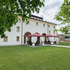 Отель Albergo Antica Corte Marchesini Италия, Кампанья-Лупия - 1 отзыв об отеле, цены и фото номеров - забронировать отель Albergo Antica Corte Marchesini онлайн с домашними животными