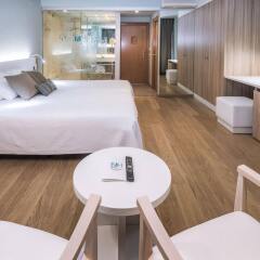Monica Hotel комната для гостей