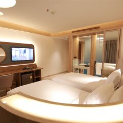 Отель Andaman Embrace Patong спа