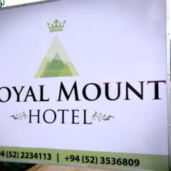 New Royal Mount Hotel с домашними животными