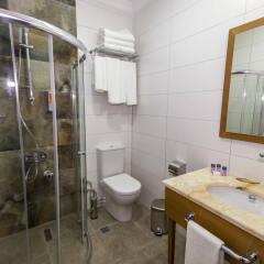 Business Palas Hotel Турция, Измит - отзывы, цены и фото номеров - забронировать отель Business Palas Hotel онлайн ванная