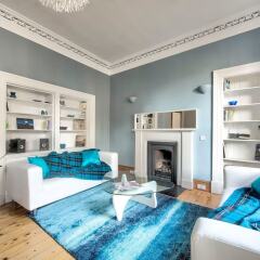 Отель Lovely 2BR Home Next to the Castle Эдинбург фото 12