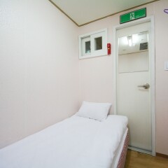 Отель Guest House Myeongdong комната для гостей