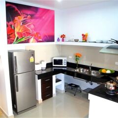 Отель Green Leaf 3 Nai Harn 2 bedrooms Villa питание